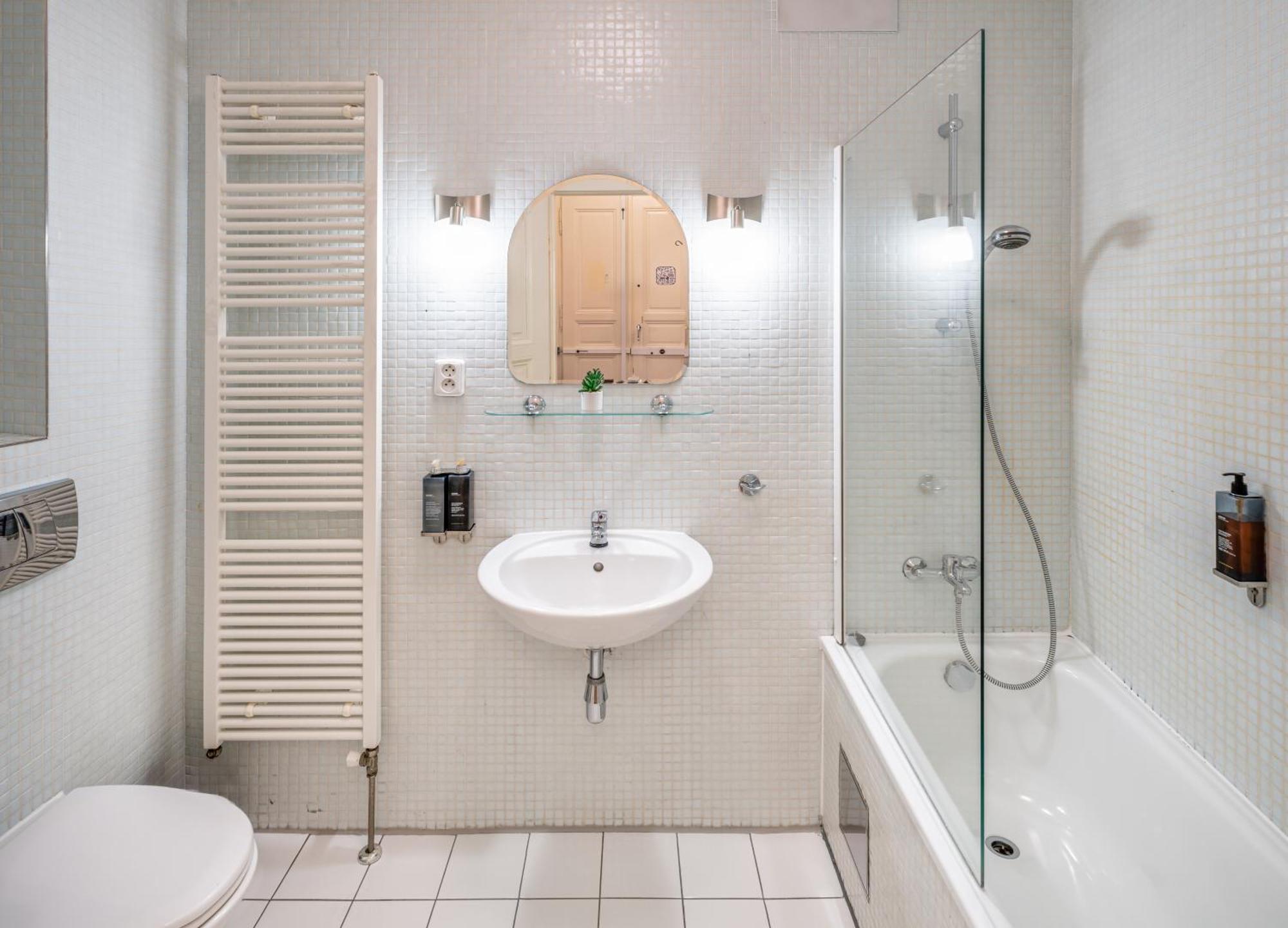 6 Continents Apartments By Adrez Prague Room photo